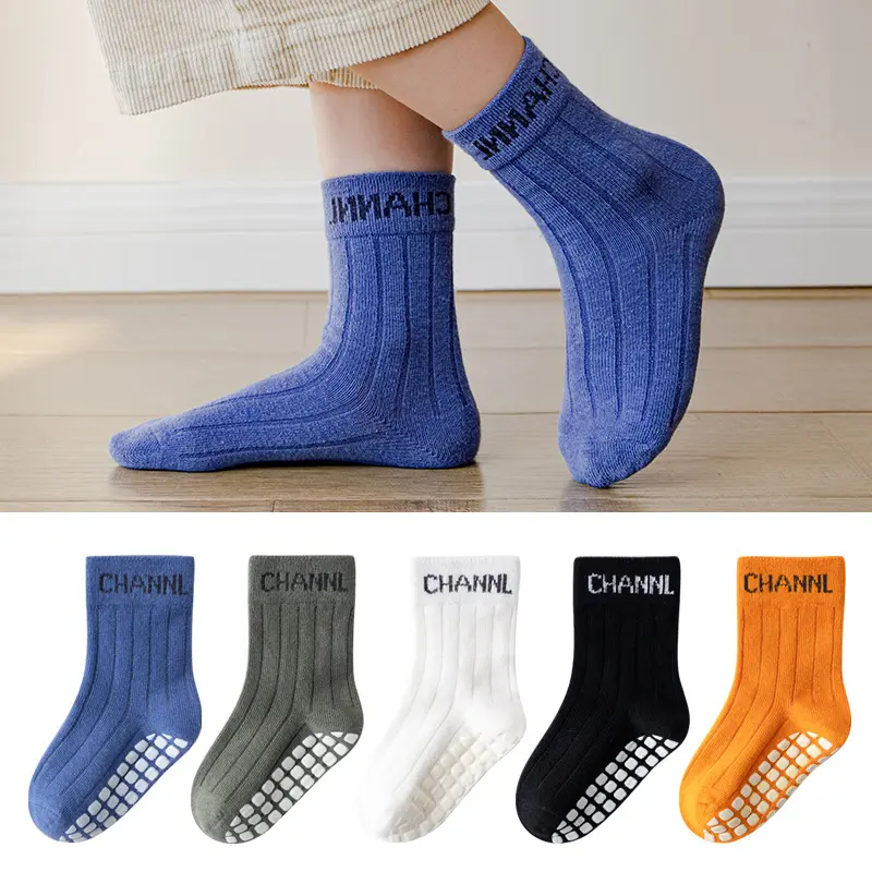 OEM logo knit cotton anti slip non skid ankle toddler kids boys girls sporty socks (2)wcn