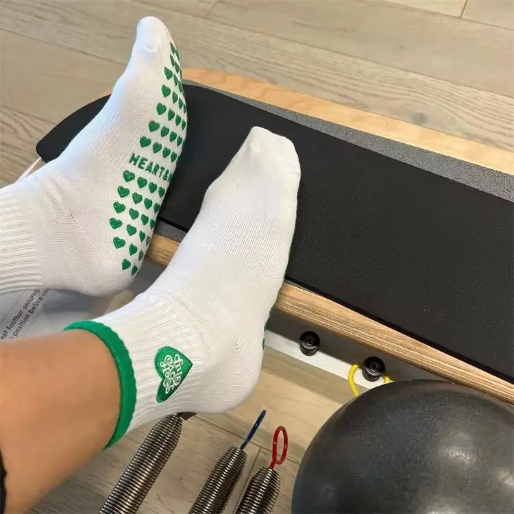 V&J Embroidery Logo Sport Socks Custom Logo Colorful Women Yoga Socks Tie Dye Anti-slip Grip Crew Cotton Socks