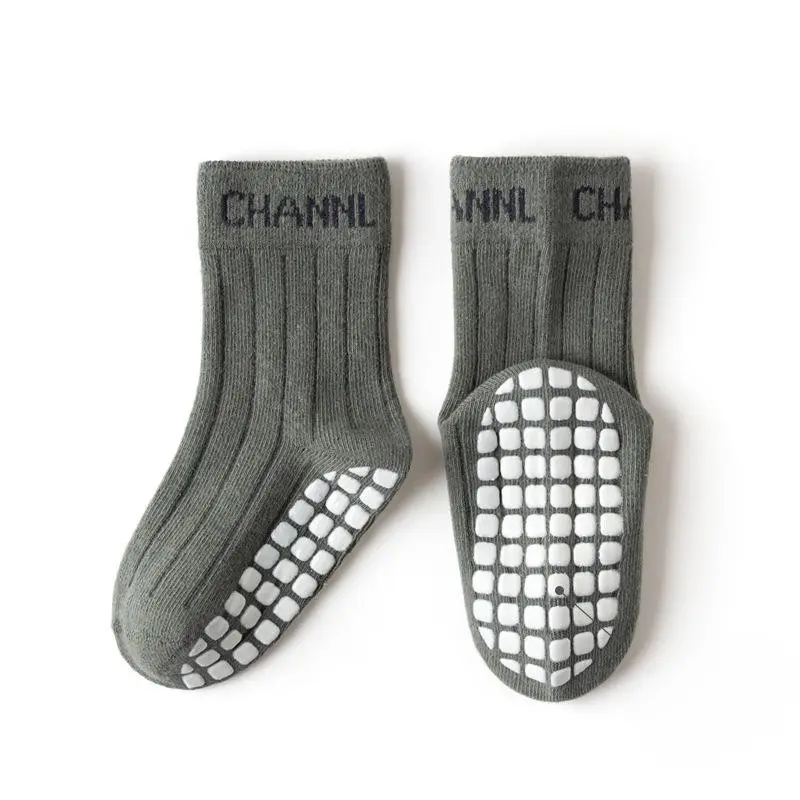 V&J custom logo anti slip ankle toddler kids boys girls sporty socks