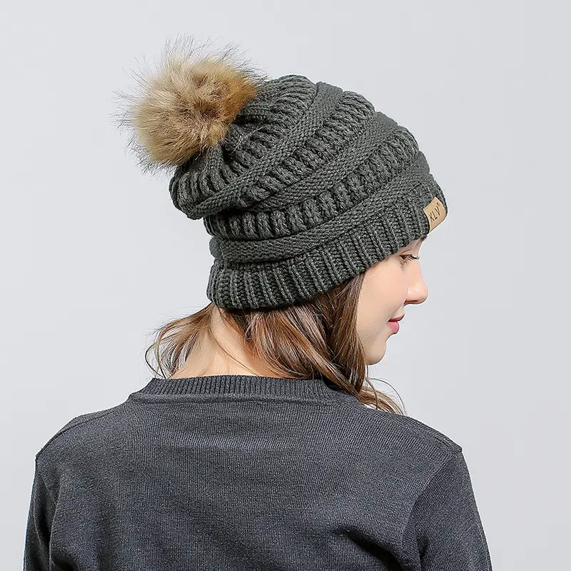 Custom Oem Own Embroidery Logo 100% Acrylic Pom Pom Knitted Fashion Beanie Hat (3)5oy
